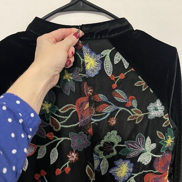 Dress Women’s Velvet Black Floral Embroidery Size Large Long Sleeves Lined Zip - Picture 6 of 12